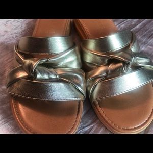Italian Shoemakers Metallic gold sandals 8.5